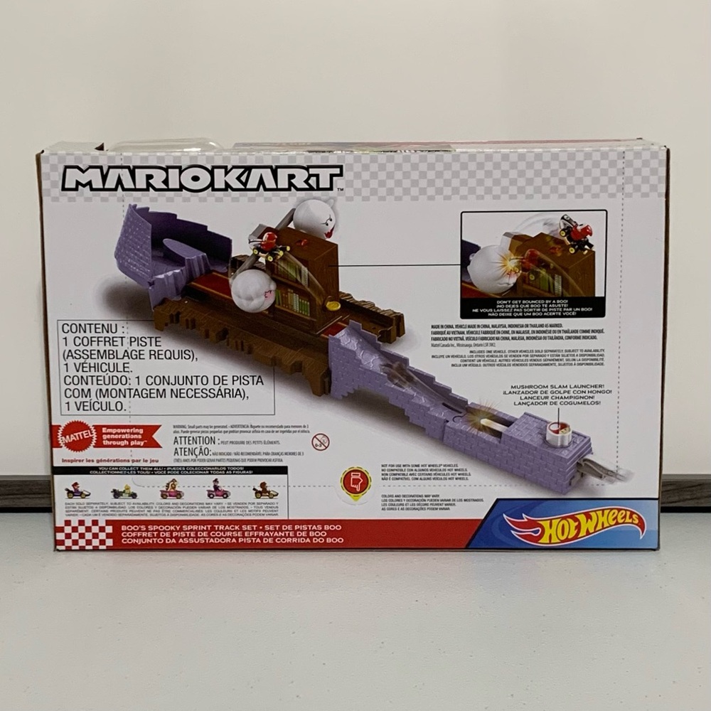 Hot Wheels® Mario Kart™ Boo’s Spooky Sprint Track Set-New - Picture 2 of 8
